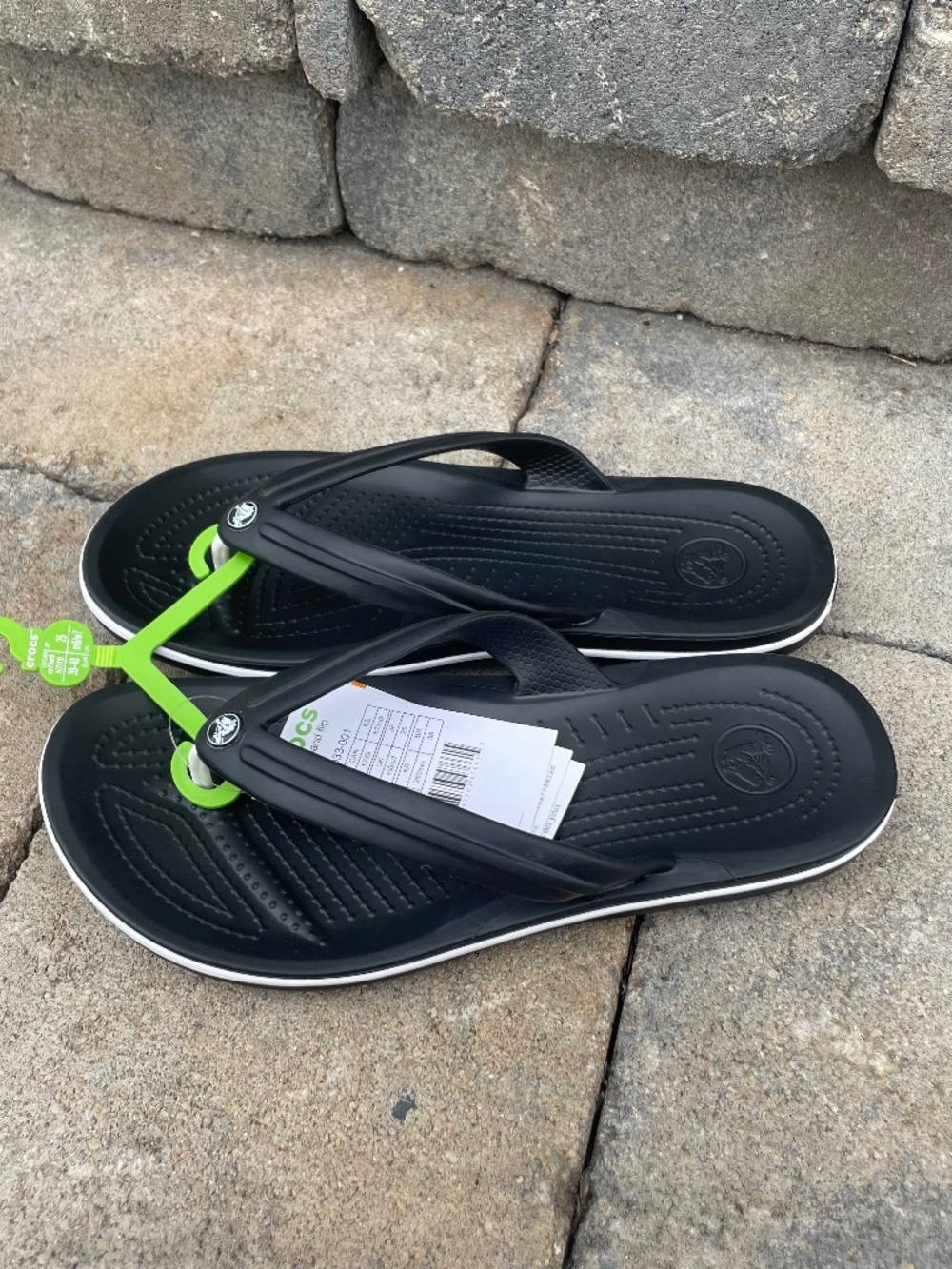 CROCS Sandals NWT Sz 9 Ladies (7 Men’s) Black